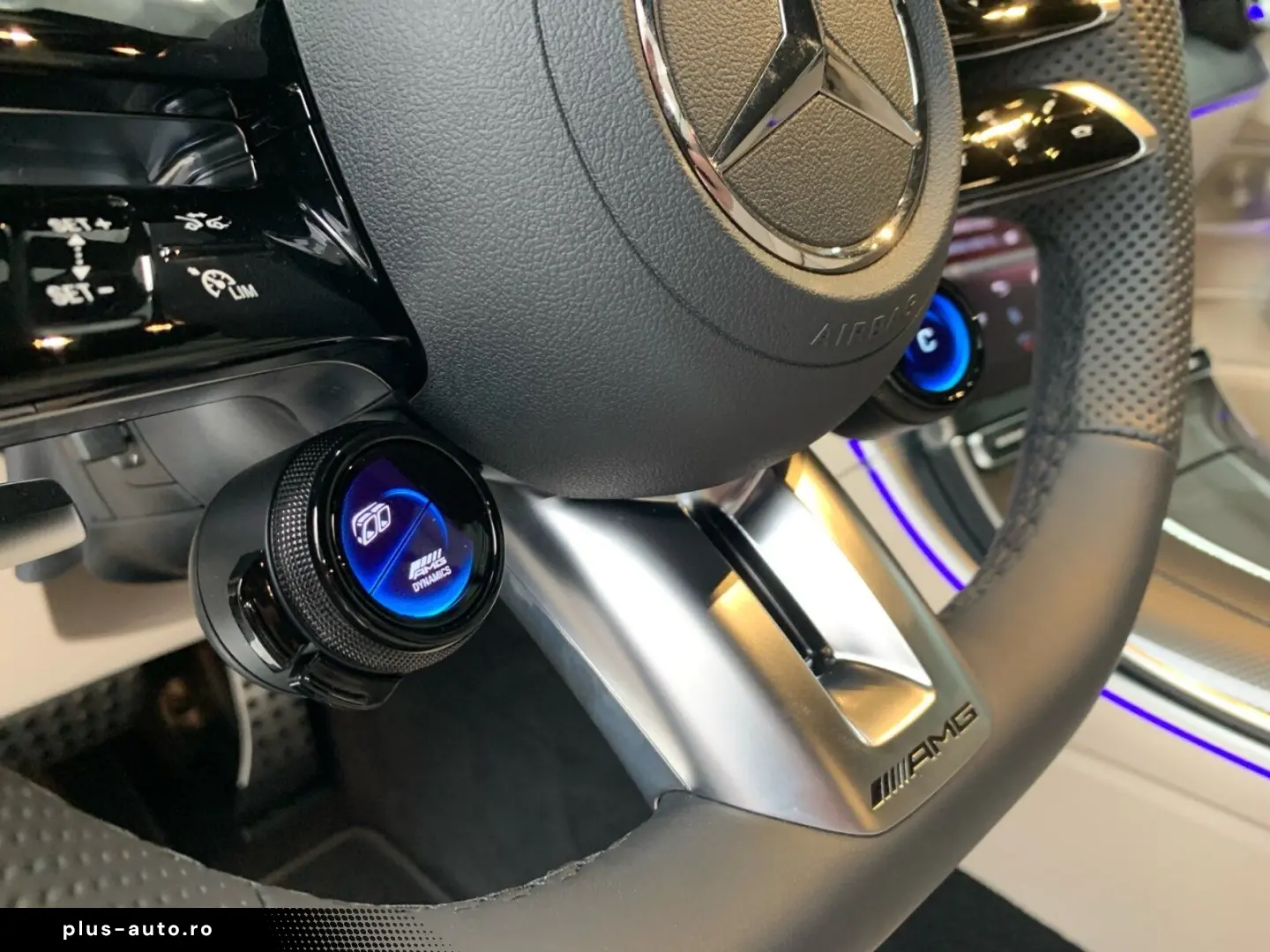 MERCEDES-BENZ AMG CLE 53 4M  Cabriolet  AHK MEMO 360