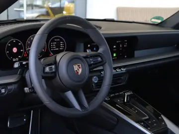 PORSCHE 992.2 Carrera Cabrio  SITZBELÜFT SPORT-ABGAS 21