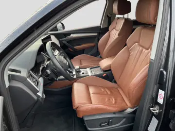 AUDI Q5 40TDI advanced qu S-trc Standh AHK Cam ACC