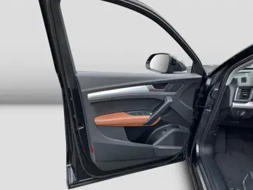 AUDI Q5 40TDI advanced qu S-trc Standh AHK Cam ACC