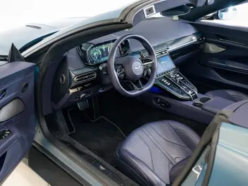 ASTON MARTIN Vantage Roadster   Full Options   Blue Carbon