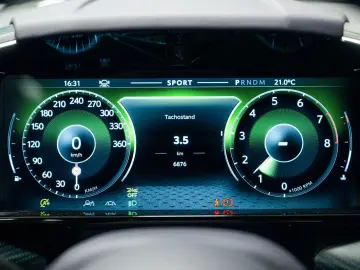 ASTON MARTIN Vantage Roadster   Full Options   Blue Carbon