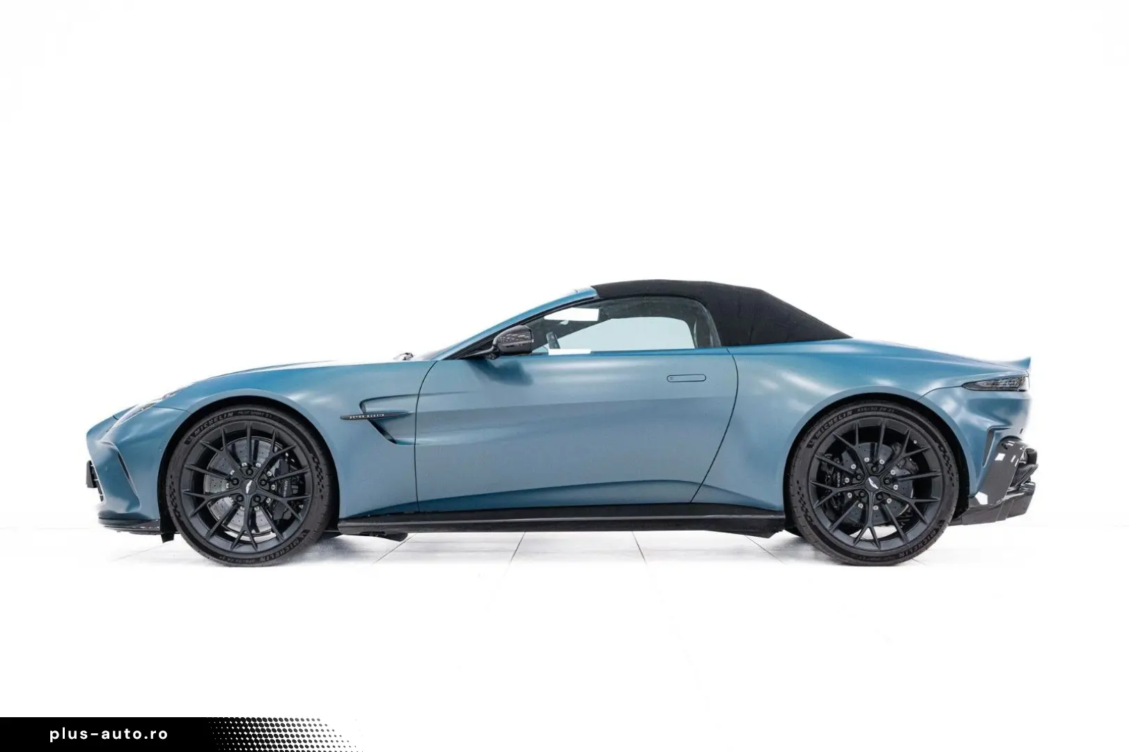 ASTON MARTIN Vantage Roadster   Full Options   Blue Carbon