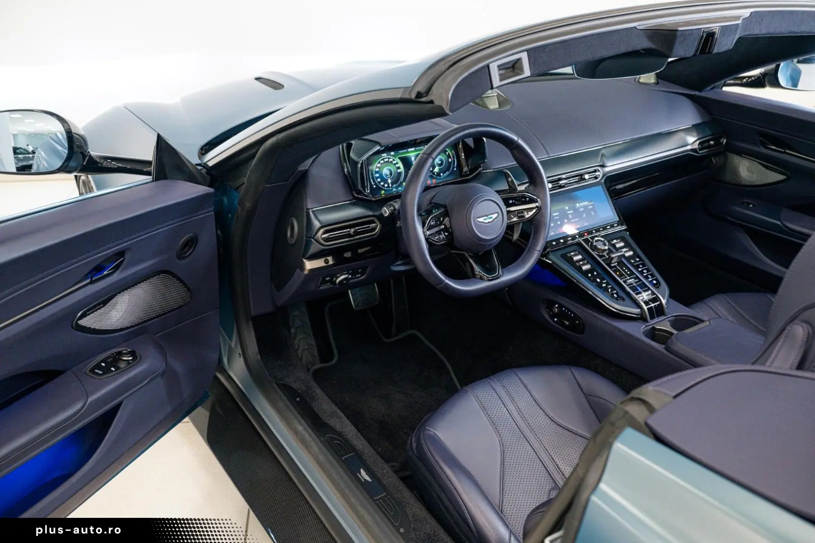 ASTON MARTIN Vantage Roadster   Full Options   Blue Carbon