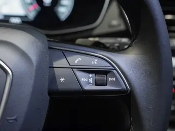 AUDI Q5 40 TDI S line Navi StandHzg Leder Kamera