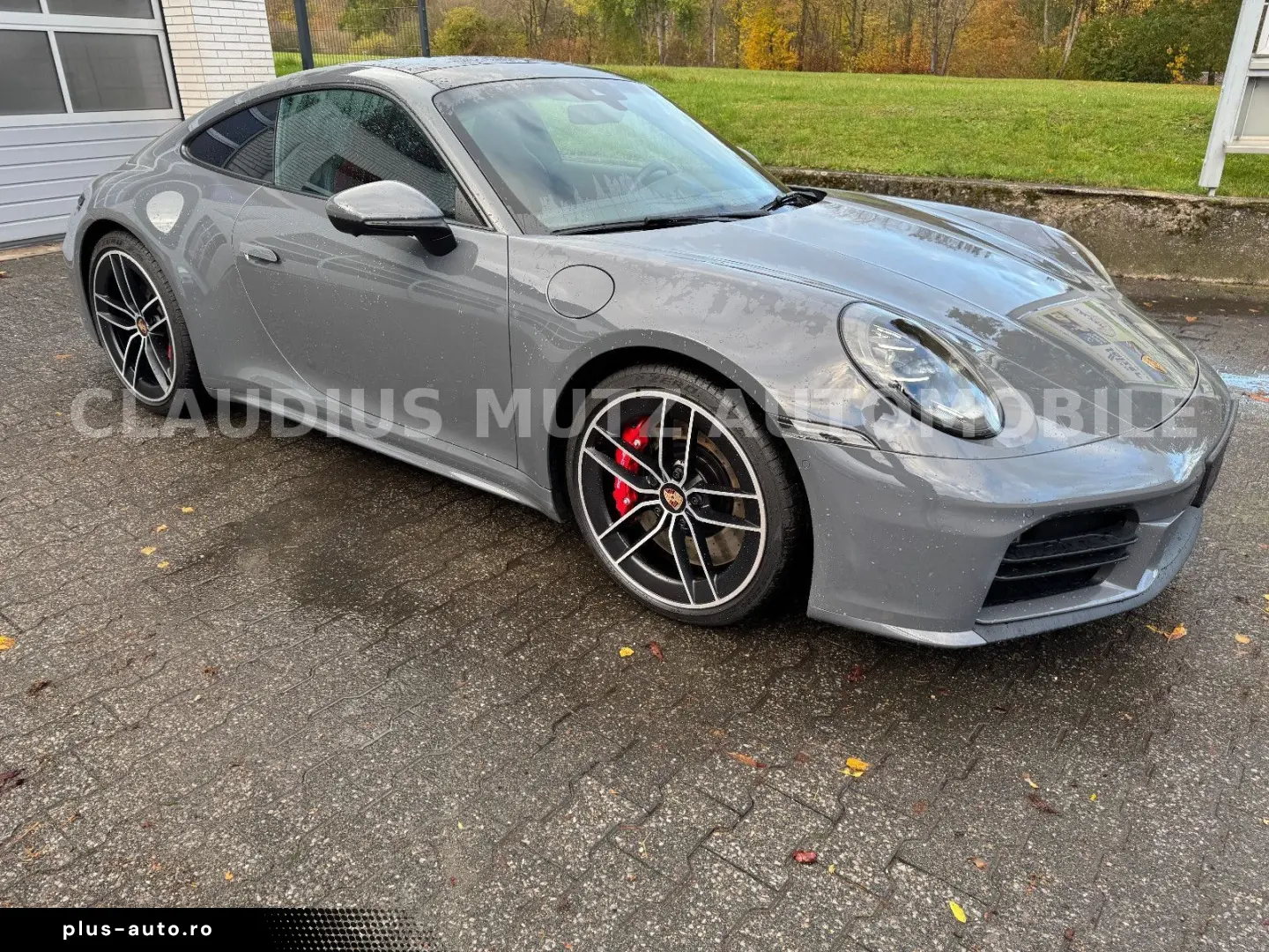 PORSCHE 992.2 S Coupé   GRAU   ROT   SPORT DESIGN   VOLL