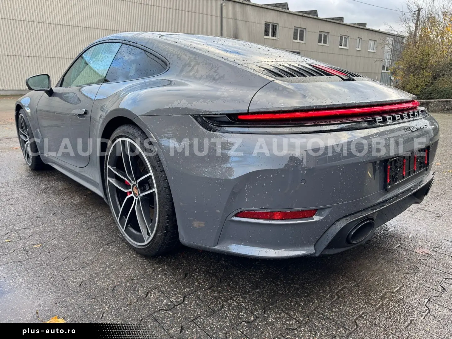 PORSCHE 992.2 S Coupé   GRAU   ROT   SPORT DESIGN   VOLL