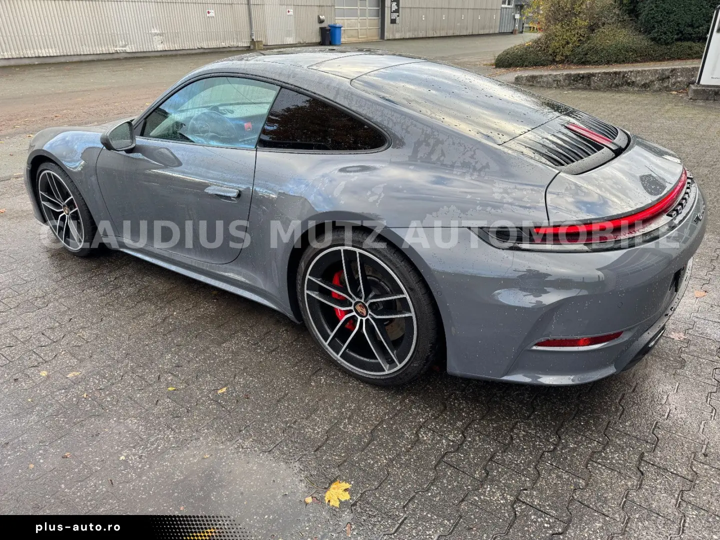 PORSCHE 992.2 S Coupé   GRAU   ROT   SPORT DESIGN   VOLL