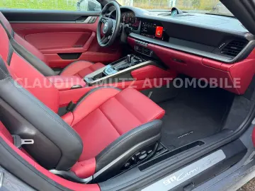 PORSCHE 992.2 S Coupé   GRAU   ROT   SPORT DESIGN   VOLL