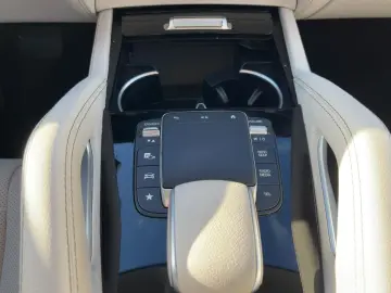 MERCEDES-BENZ GLE 350 de AMG Line 4Matic Panorama Kamera Shz