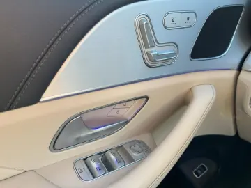 MERCEDES-BENZ GLE 350 de AMG Line 4Matic Panorama Kamera Shz