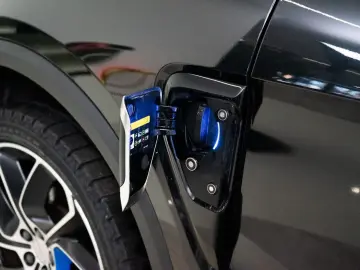 LYNC AND CO 01 1.5 Plug-In Hybrid 276PK   360 kamera   Pano