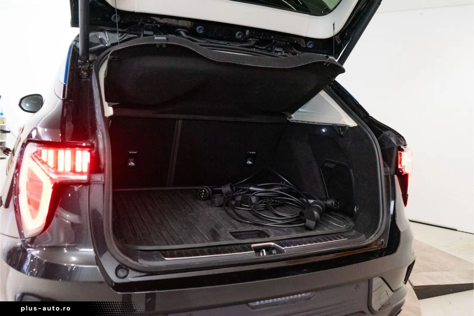 LYNC AND CO 01 1.5 Plug-In Hybrid 276PK   360 kamera   Pano