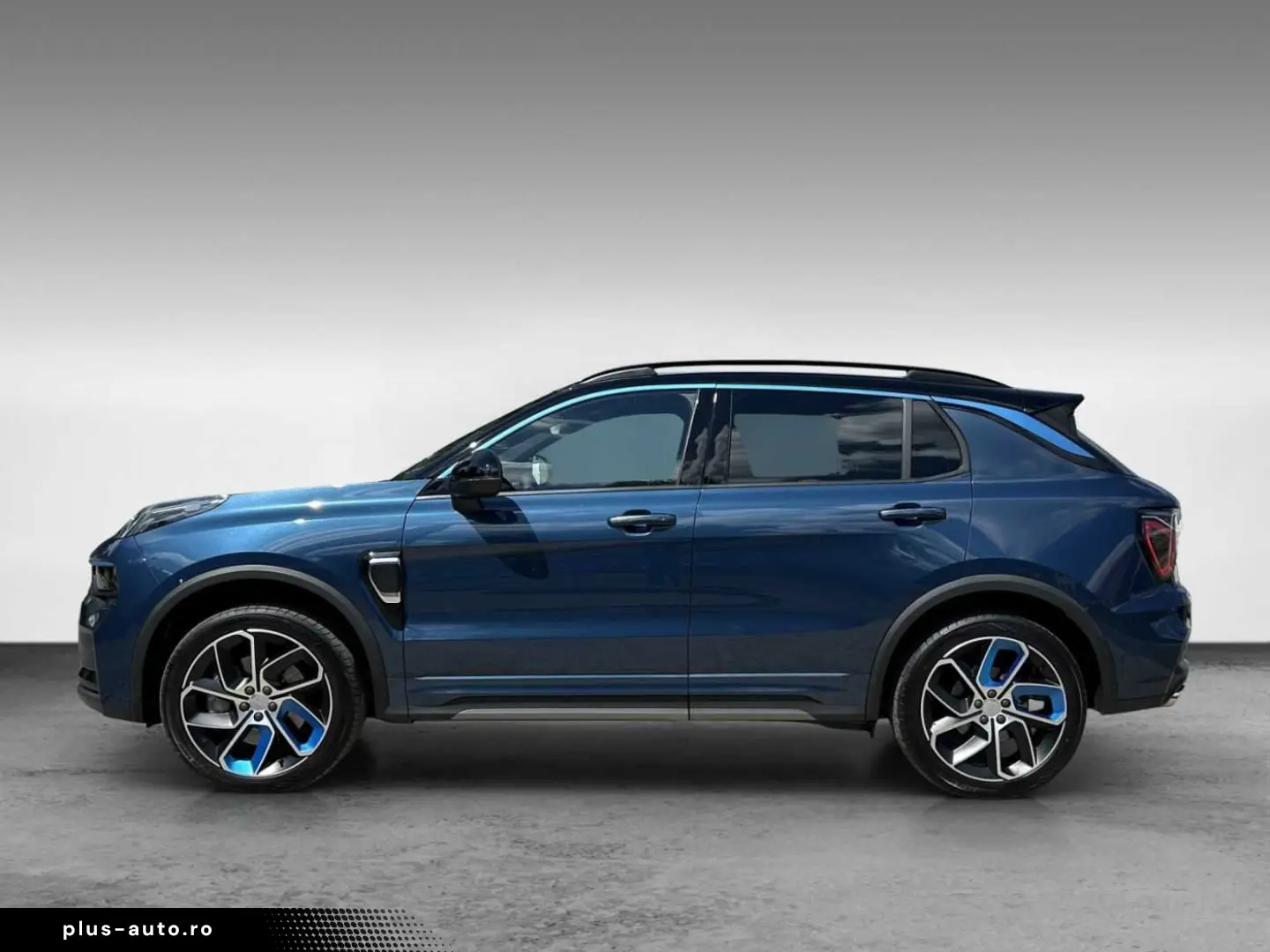 LYNC AND CO 01 1.5TD PHEV DCTH  Panodach 360  Infinity Sound