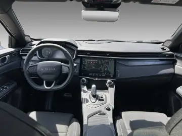 LYNC AND CO 01 1.5TD PHEV DCTH  Panodach 360  Infinity Sound