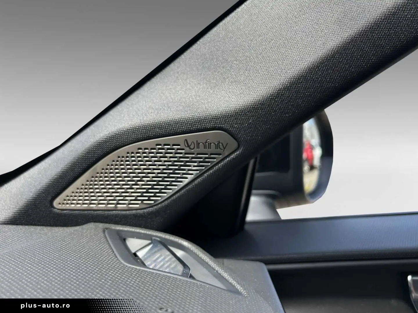 LYNC AND CO 01 1.5TD PHEV DCTH  Panodach 360  Infinity Sound