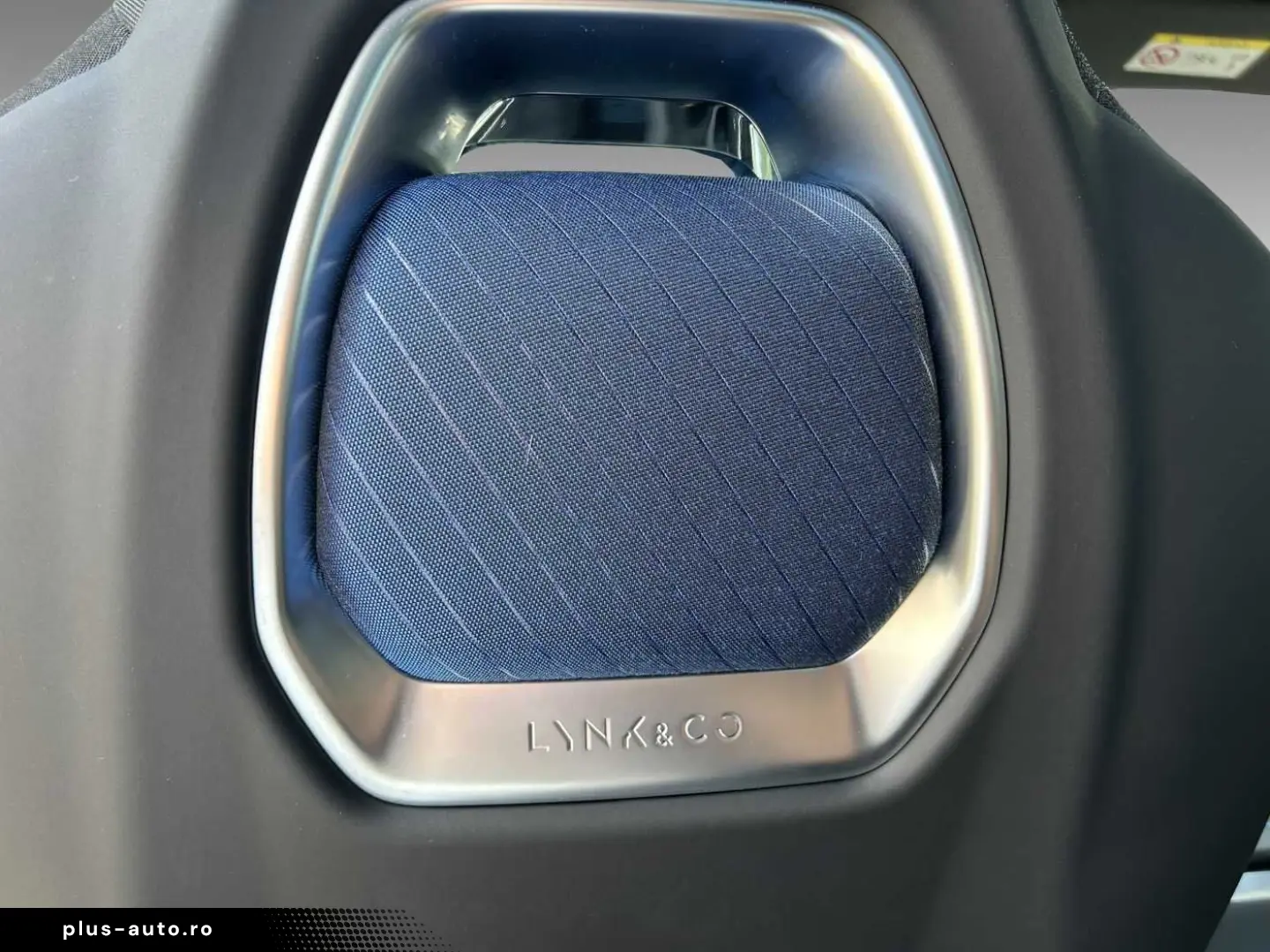 LYNC AND CO 01 1.5TD PHEV DCTH  Panodach 360  Infinity Sound