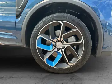 LYNC AND CO 01 1.5TD PHEV DCTH  Panodach 360  Infinity Sound