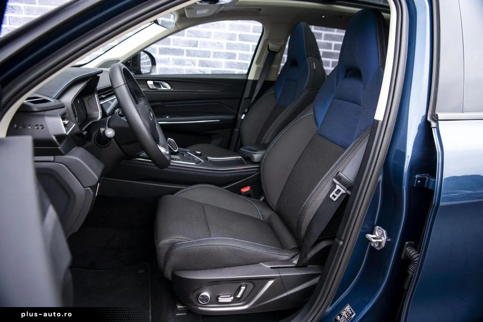 LYNC AND CO 01 1.5 Plug-in Hybrid   panorama dach   Adaptive