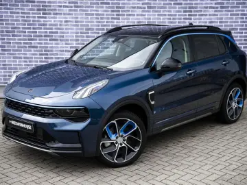 LYNC AND CO 01 1.5 Plug-in Hybrid   panorama dach   Adaptive