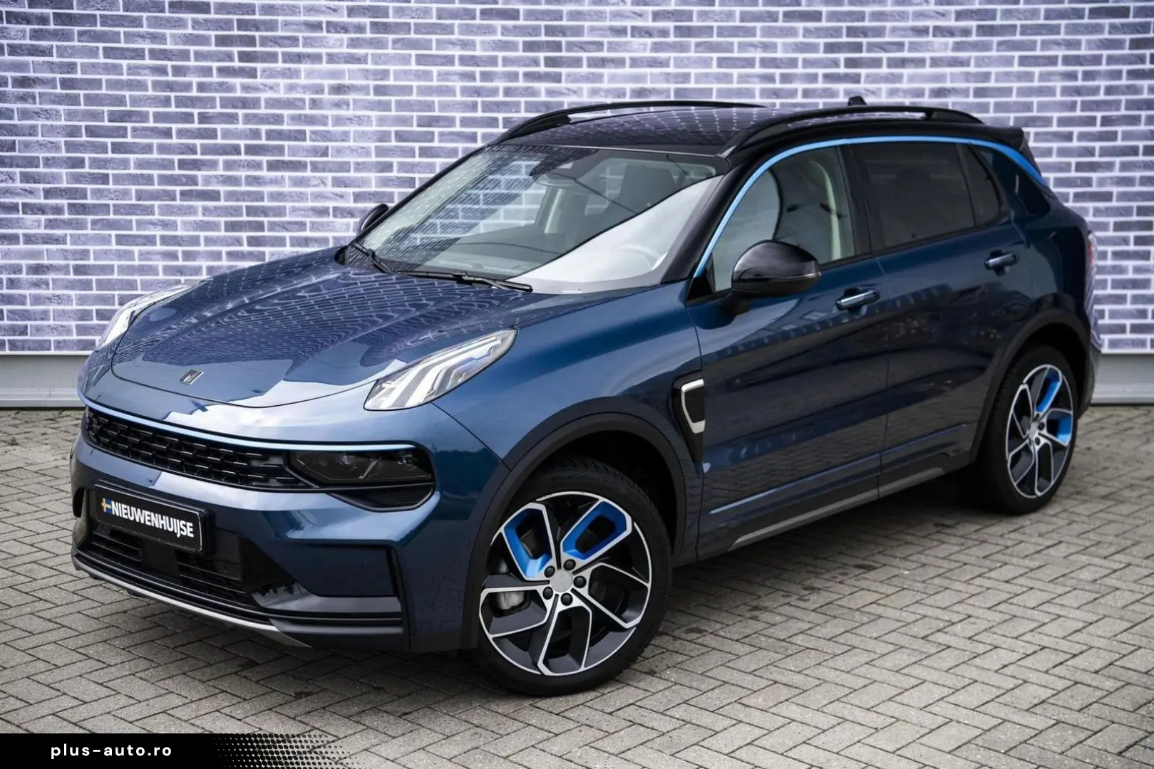 LYNC AND CO 01 1.5 Plug-in Hybrid   panorama dach   Adaptive