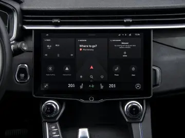 LYNC AND CO 01 1.5 Plug-in Hybrid   panorama dach   Adaptive