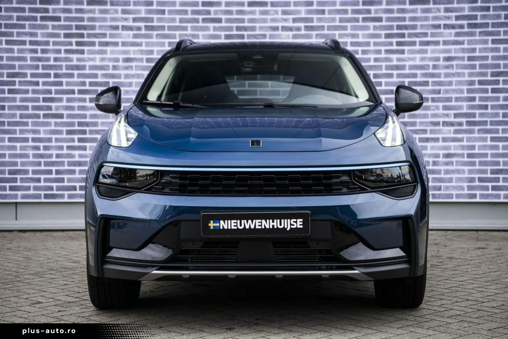 LYNC AND CO 01 1.5 Plug-in Hybrid   panorama dach   Adaptive