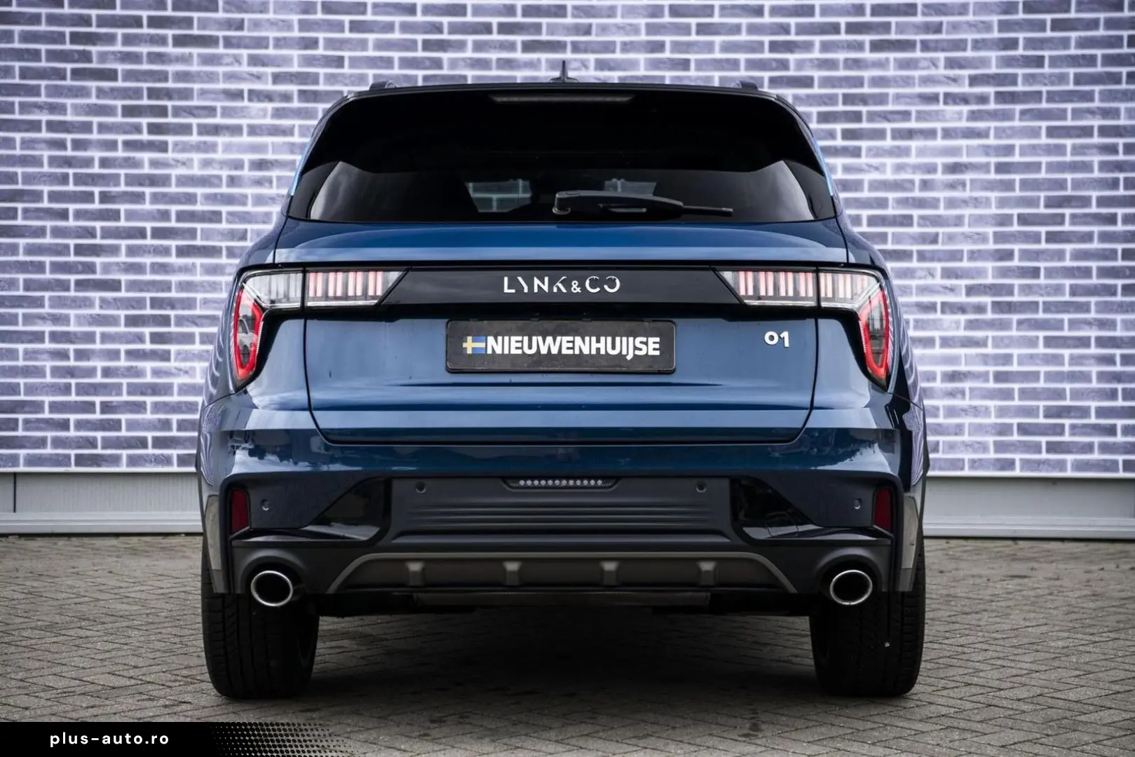 LYNC AND CO 01 1.5 Plug-in Hybrid   panorama dach   Adaptive