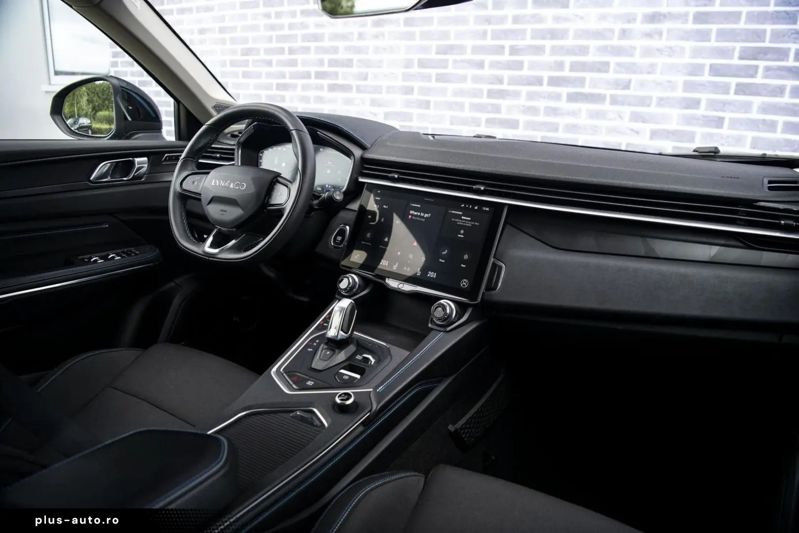 LYNC AND CO 01 1.5 Plug-in Hybrid   panorama dach   Adaptive