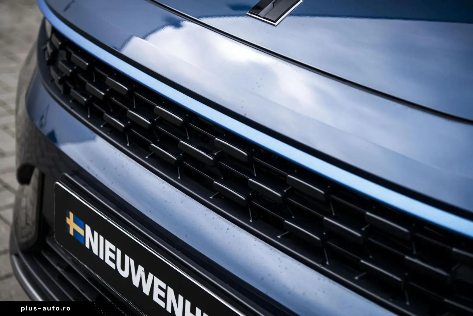 LYNC AND CO 01 1.5 Plug-in Hybrid   panorama dach   Adaptive