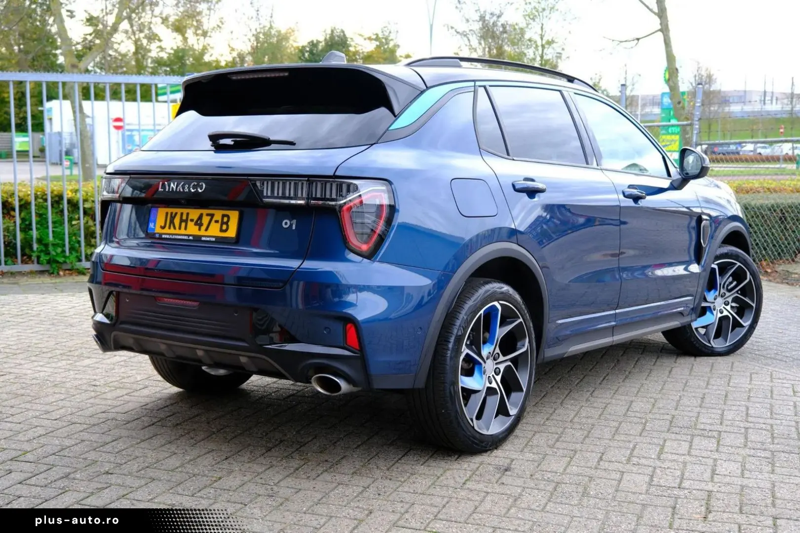 LYNC AND CO 01 Hybrid 1.5 Aut. Zwarte hemel 360 Camera Pano