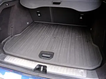 LYNC AND CO 01 Hybrid 1.5 Aut. Zwarte hemel 360 Camera Pano