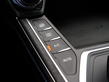 LYNC AND CO 01 Hybrid 1.5 Aut. Zwarte hemel 360 Camera Pano