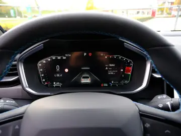 LYNC AND CO 01 Hybrid 1.5 Aut. Zwarte hemel 360 Camera Pano