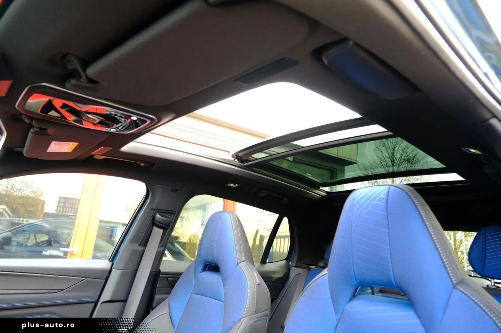 LYNC AND CO 01 Hybrid 1.5 Aut. Zwarte hemel 360 Camera Pano