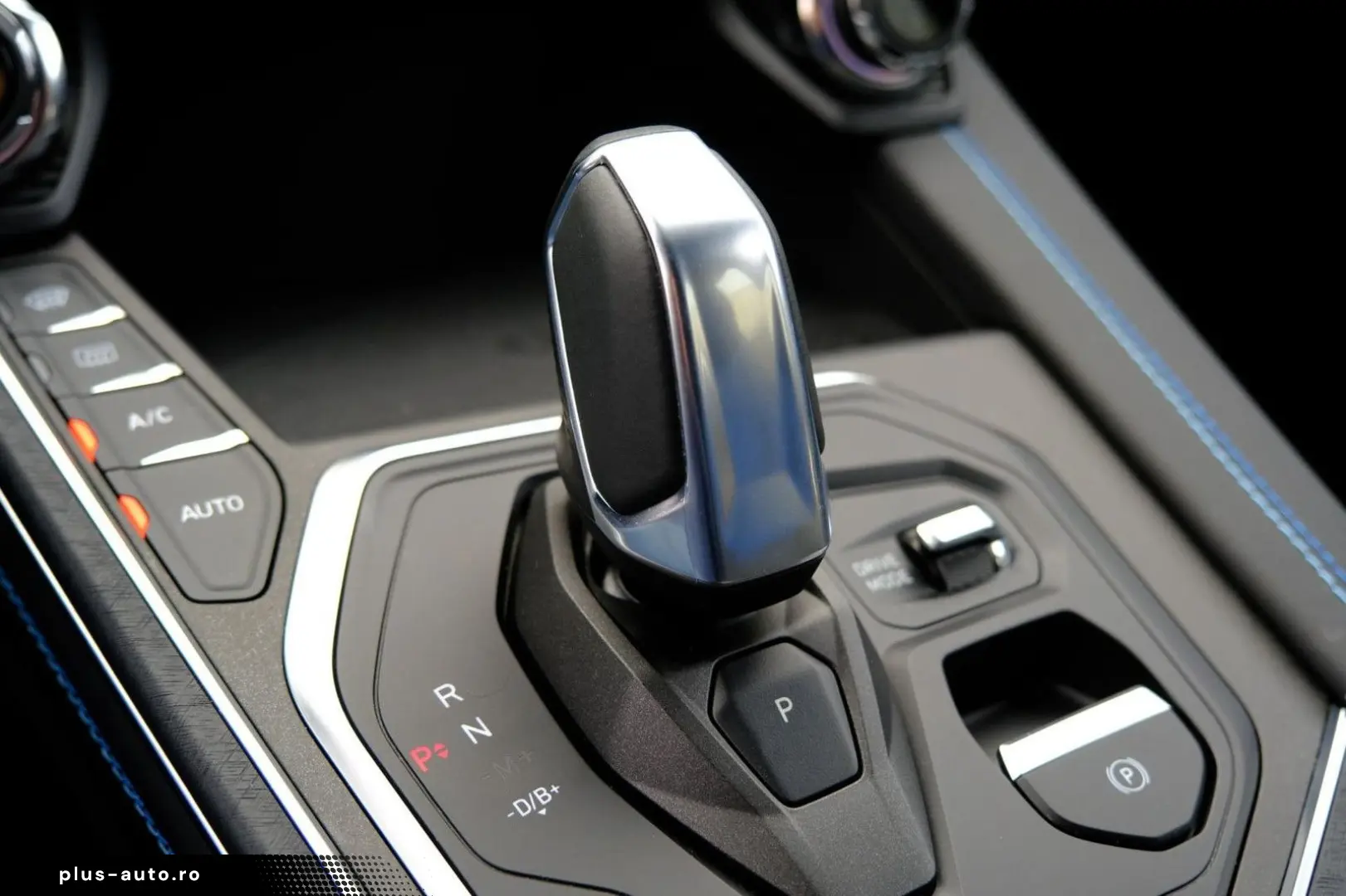 LYNC AND CO 01 Hybrid 1.5 Aut. Zwarte hemel 360 Camera Pano