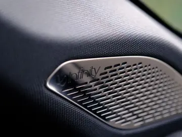 LYNC AND CO 01 Hybrid 1.5 Aut. Zwarte hemel 360 Camera Pano