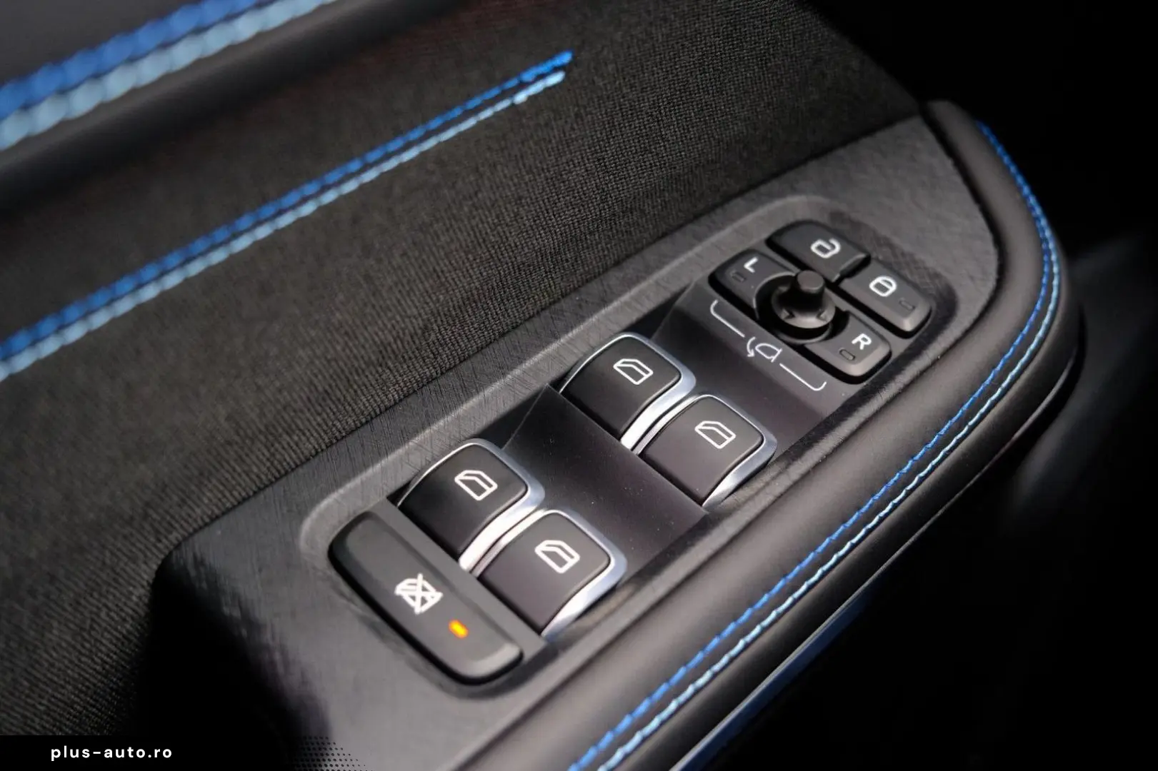 LYNC AND CO 01 Hybrid 1.5 Aut. Zwarte hemel 360 Camera Pano