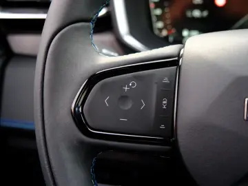 LYNC AND CO 01 Hybrid 1.5 Aut. Zwarte hemel 360 Camera Pano