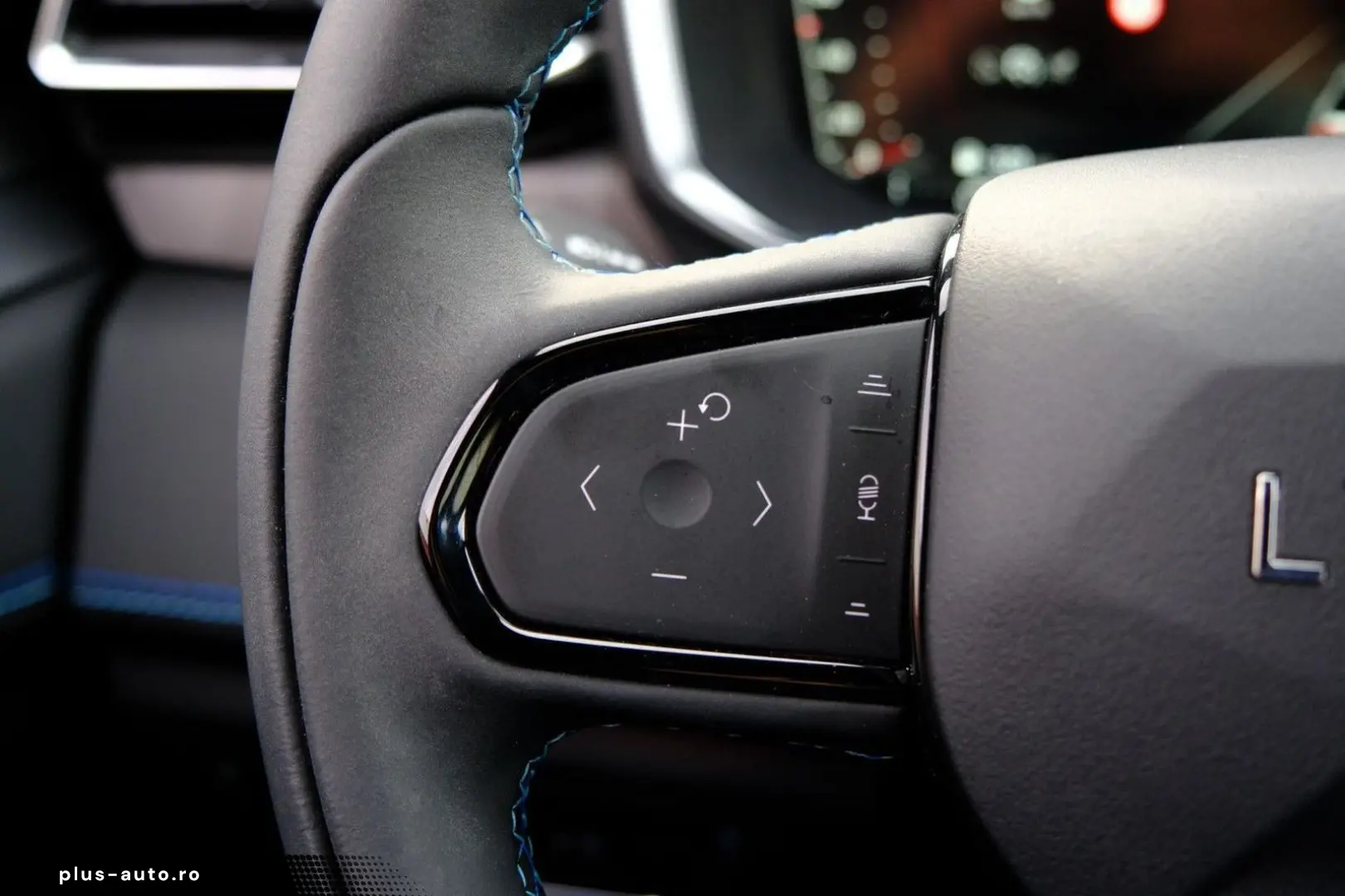 LYNC AND CO 01 Hybrid 1.5 Aut. Zwarte hemel 360 Camera Pano