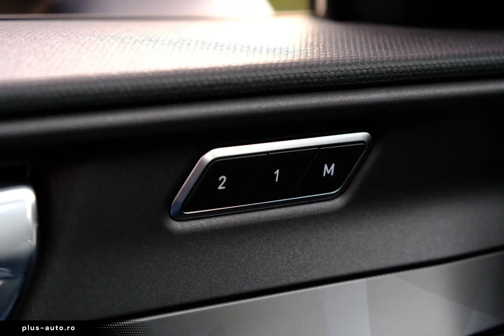 LYNC AND CO 01 Hybrid 1.5 Aut. Zwarte hemel 360 Camera Pano