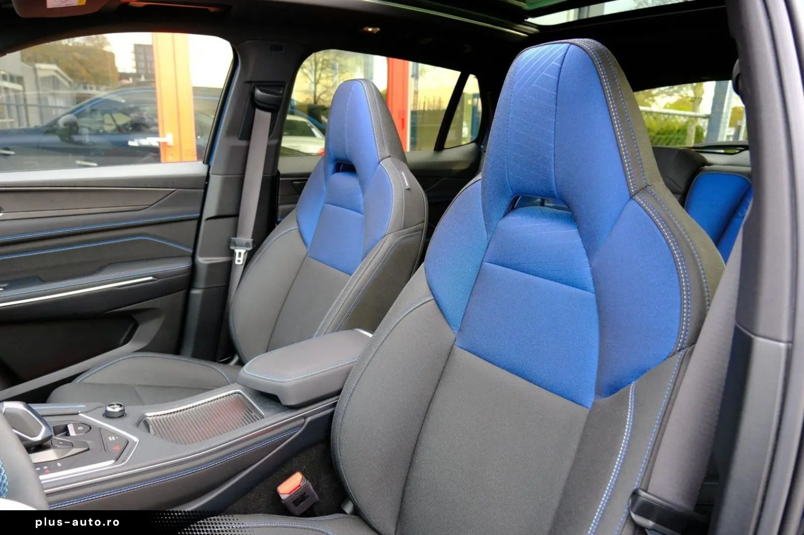 LYNC AND CO 01 Hybrid 1.5 Aut. Zwarte hemel 360 Camera Pano