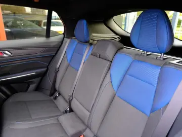 LYNC AND CO 01 Hybrid 1.5 Aut. Zwarte hemel 360 Camera Pano