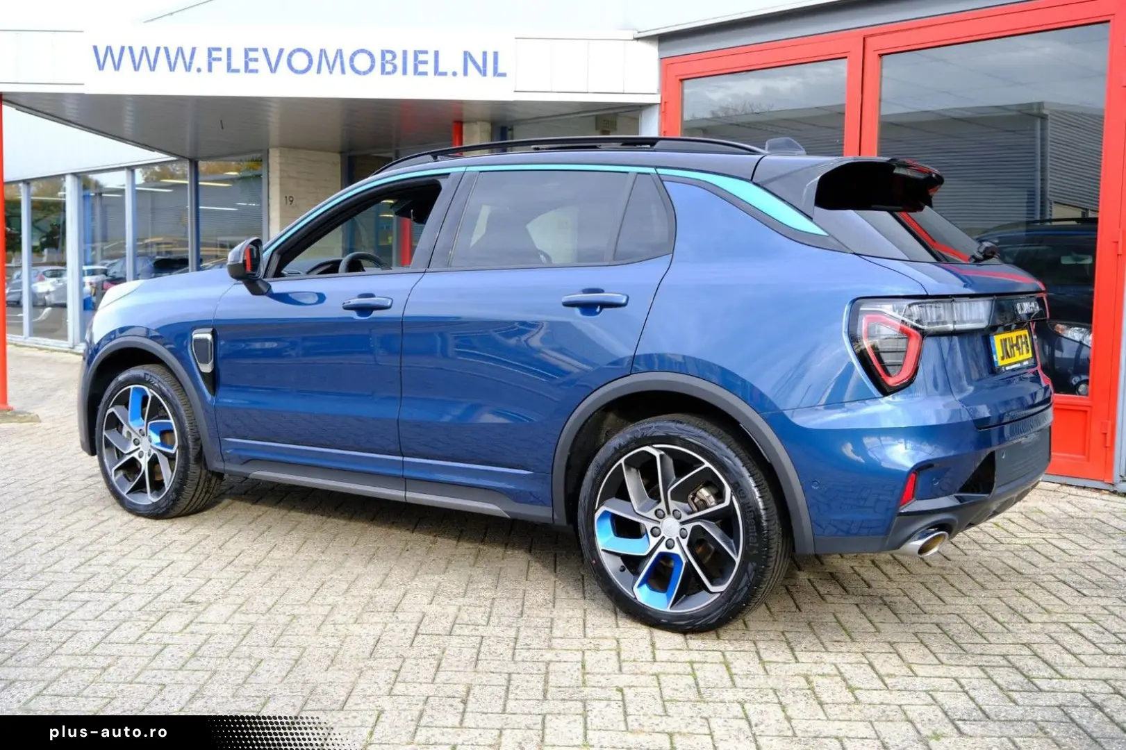 LYNC AND CO 01 Hybrid 1.5 Aut. Zwarte hemel 360 Camera Pano