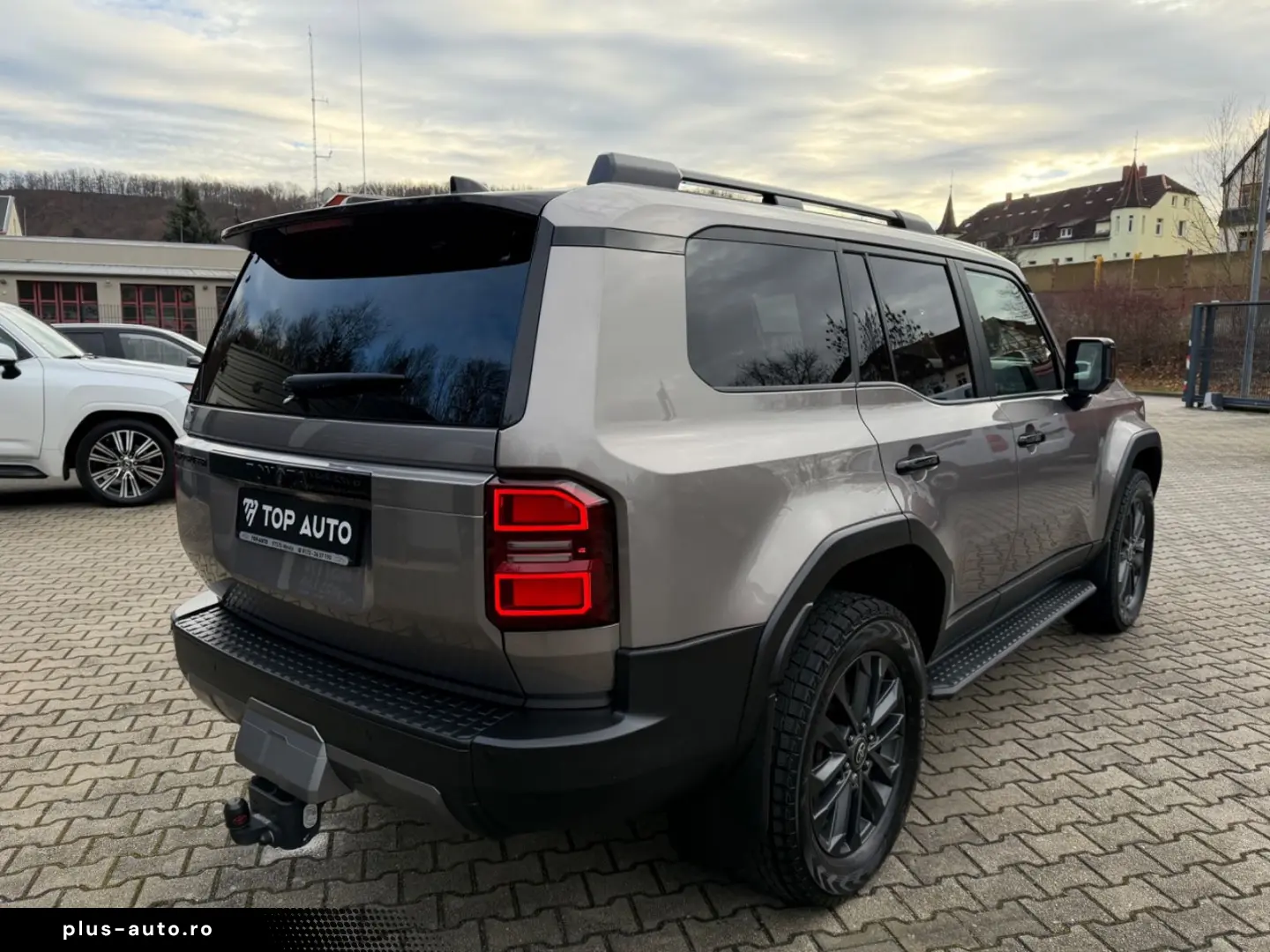 TOYOTA Land Cruiser 2.8 D-4D4WD TEC  Edit.Pan.Dach.360K