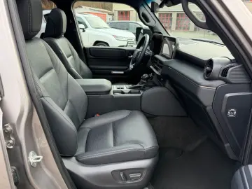 TOYOTA Land Cruiser 2.8 D-4D4WD TEC  Edit.Pan.Dach.360K