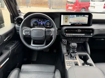 TOYOTA Land Cruiser 2.8 D-4D4WD TEC  Edit.Pan.Dach.360K