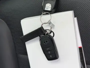 TOYOTA Land Cruiser 2.8 D-4D4WD TEC  Edit.Pan.Dach.360K