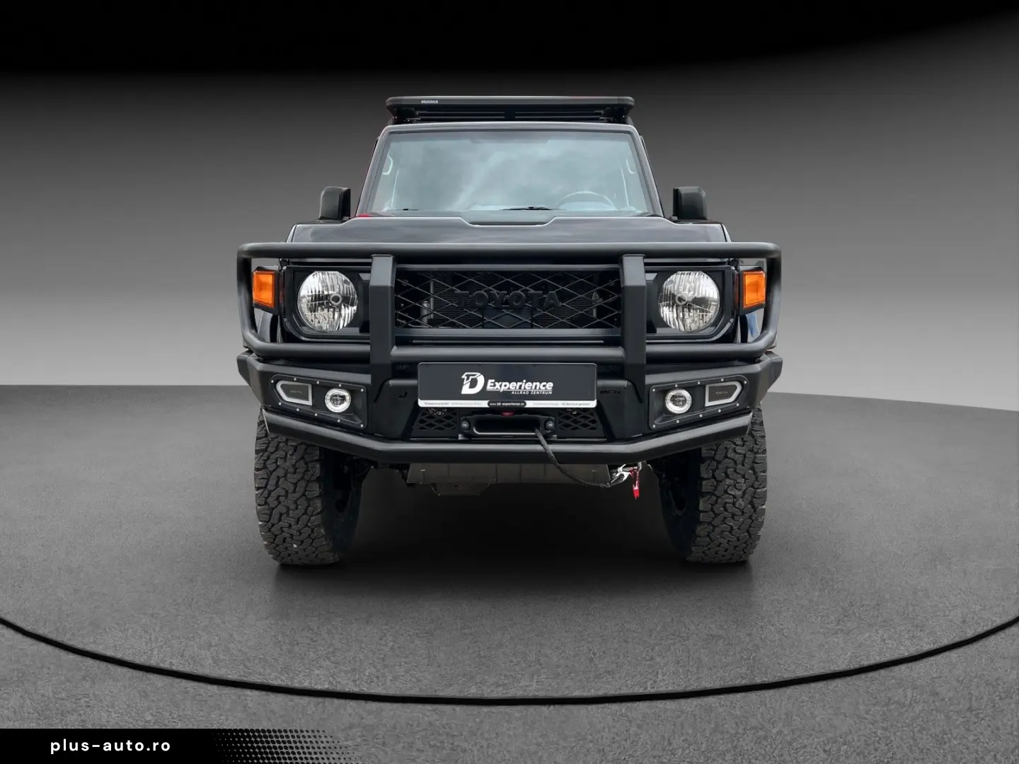 TOYOTA Land Cruiser GRJ76 - Black Series