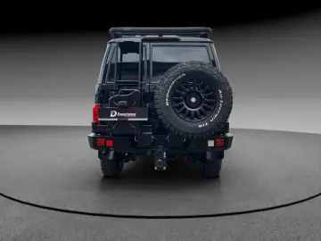 TOYOTA Land Cruiser GRJ76 - Black Series